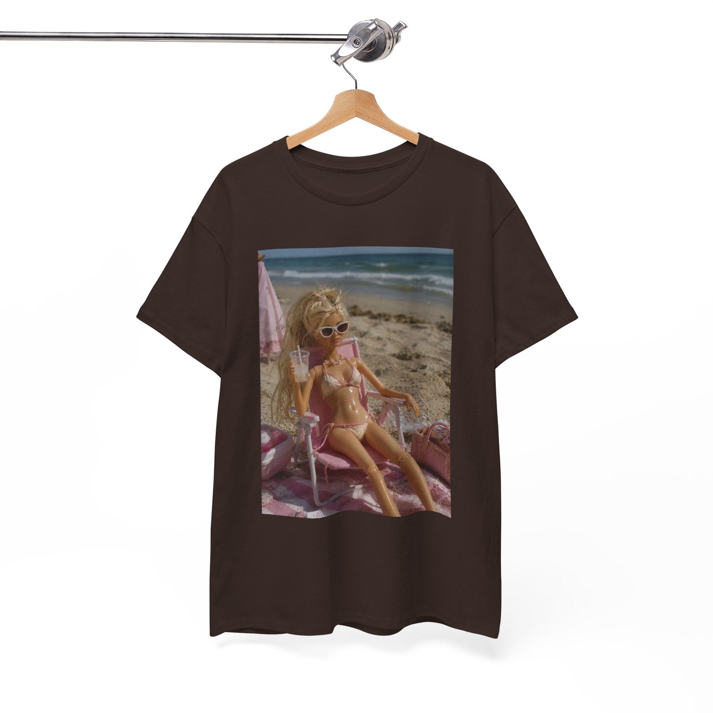 Vintage doll Beach Scene T-Shirt | Retro Doll Summer Print